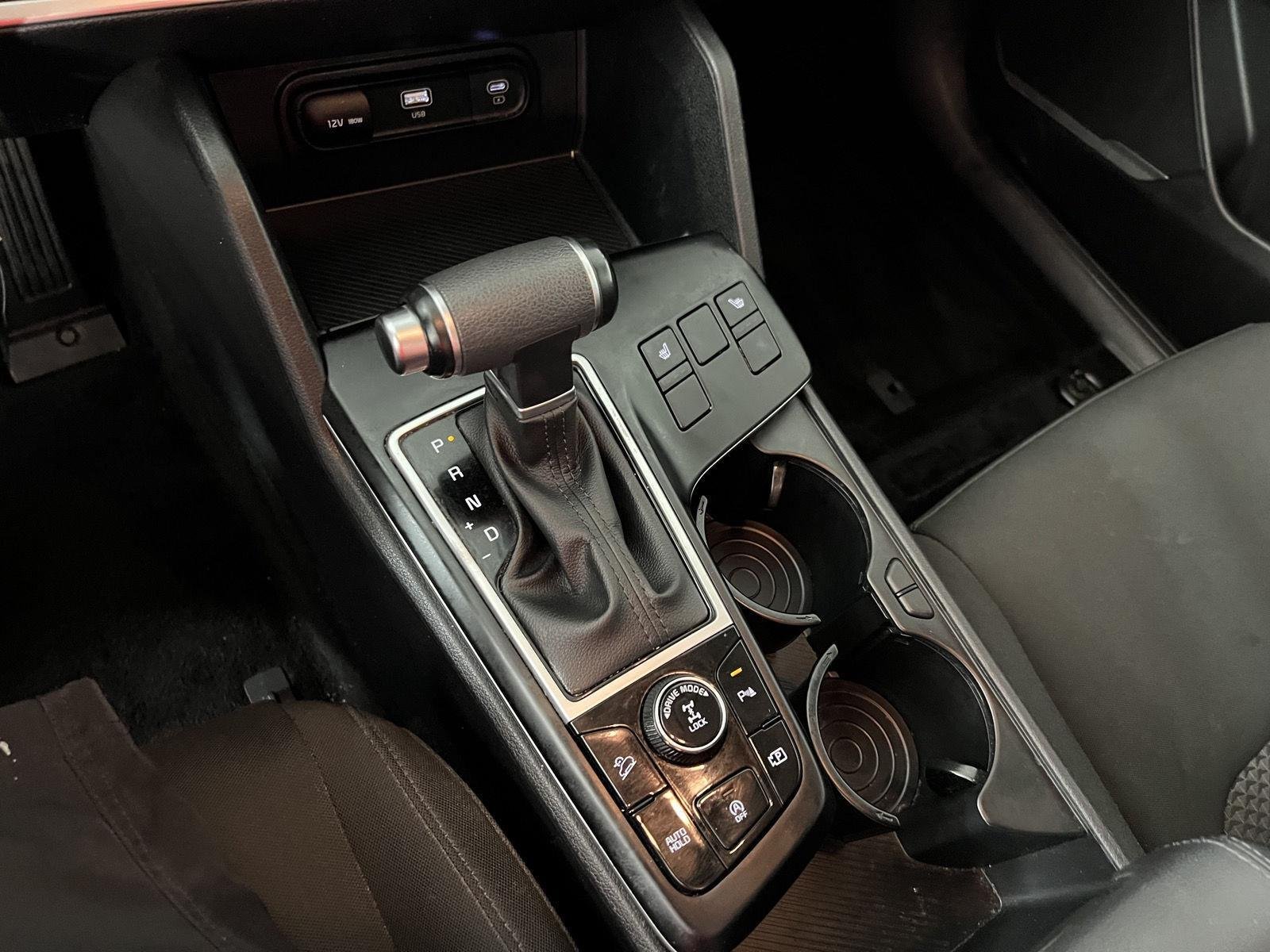 Used 2024 Gravity Gray Kia LX image 6