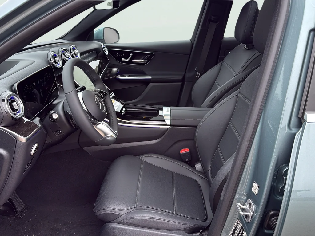 New 2026 Verde Silver Metallic Mercedes-Benz GLC 300 image 19