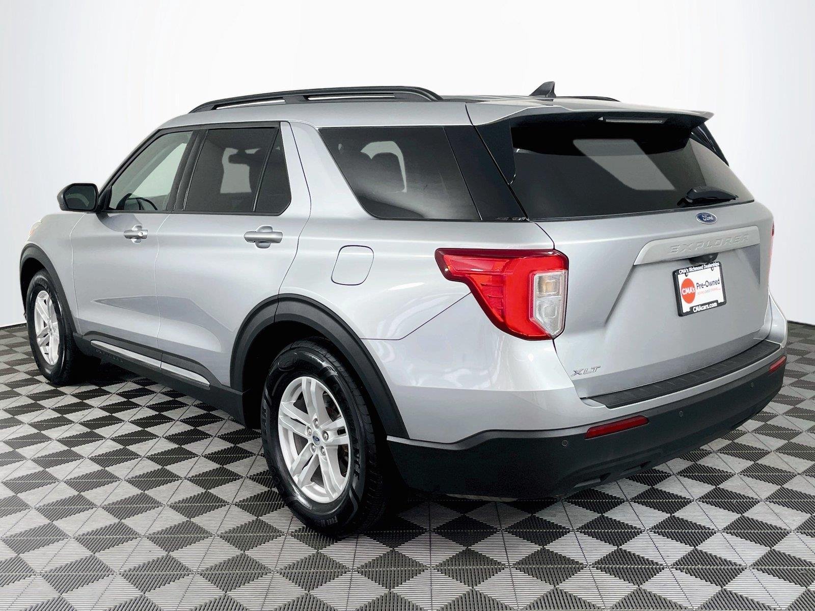 Used 2021 Iconic Silver Ford XLT image 6