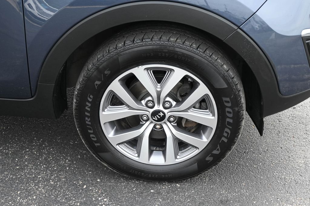 Used 2016 Twilight Blue Kia LX image 16