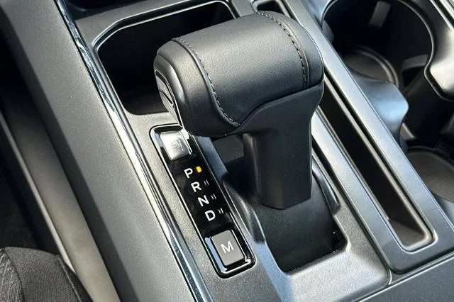 New 2026 Carbonized Gray Metallic Ford XLT image 40