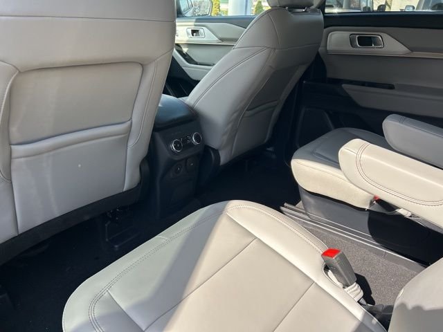 Used 2025 Black Ford Active image 16