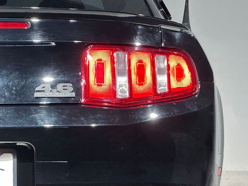 Used 2010  Ford GT image 36