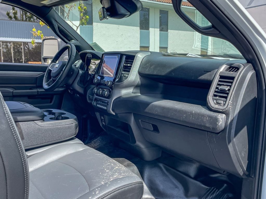 2025 RAM 3500 Chassis Tradesman - Photo 19