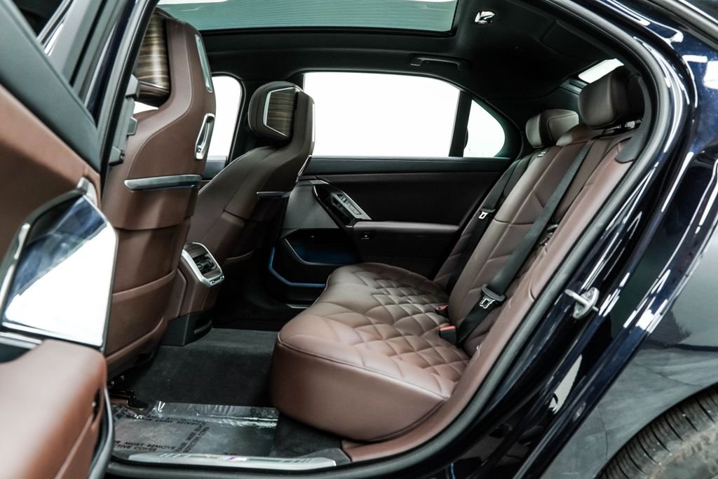 Used 2025 Black BMW 740i xDrive image 18