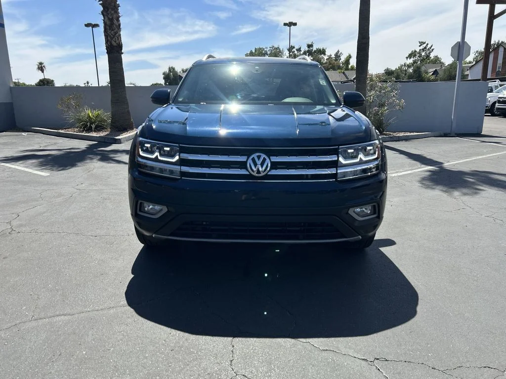 Used 2019 Blue Volkswagen SEL image 3
