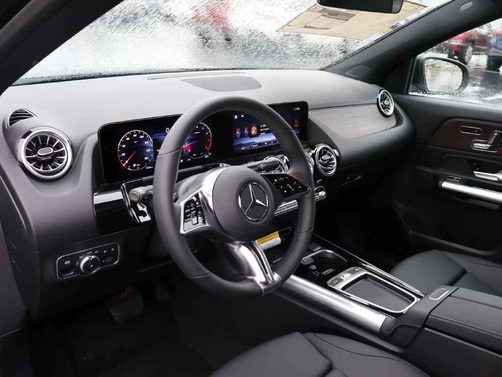 New 2026 Night Black Mercedes-Benz GLA 250 image 17