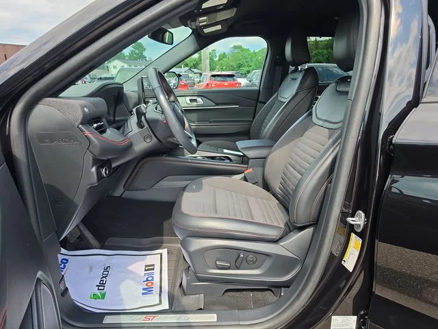Used 2025 Black Metallic Ford ST-Line image 14