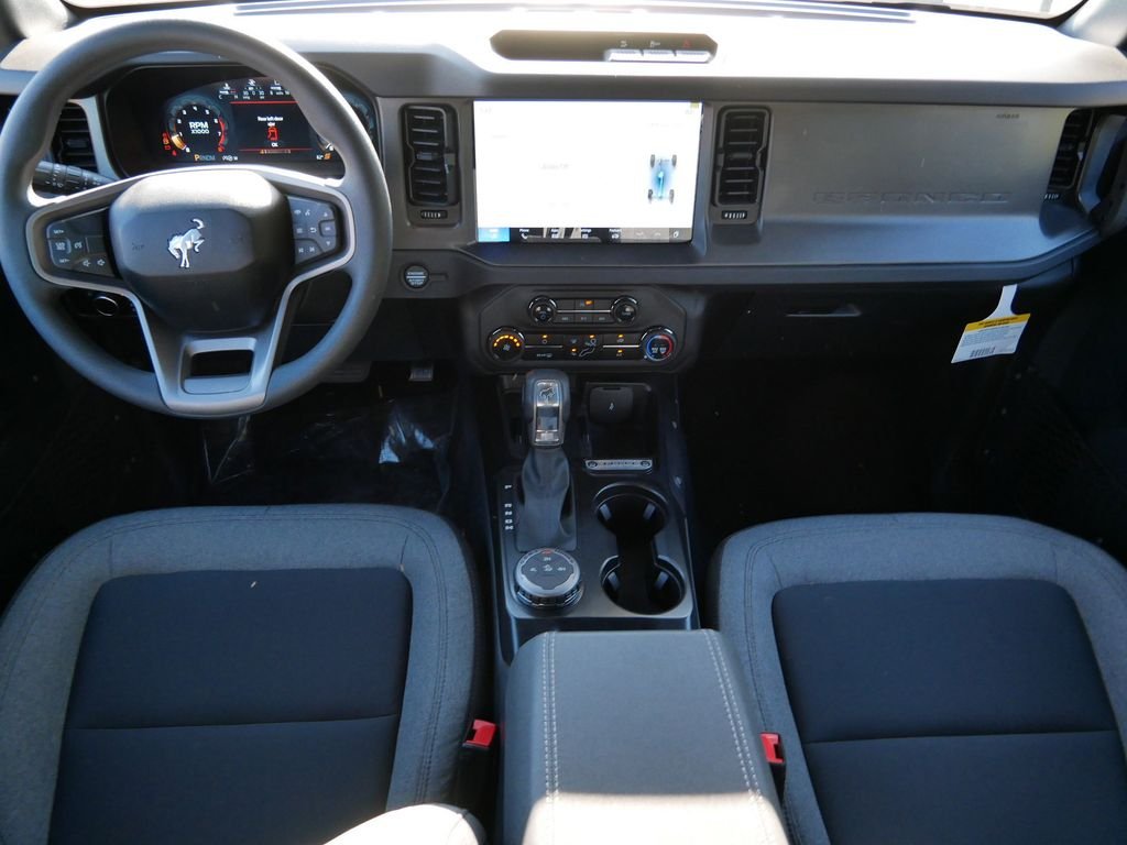2025 Ford Bronco 4-Door Base - Photo 13