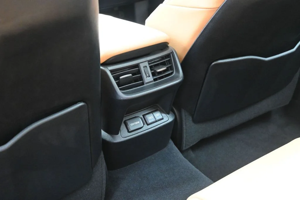 Used 2023  Lexus 350 image 14