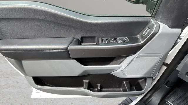Used 2025 White Ford XLT image 17