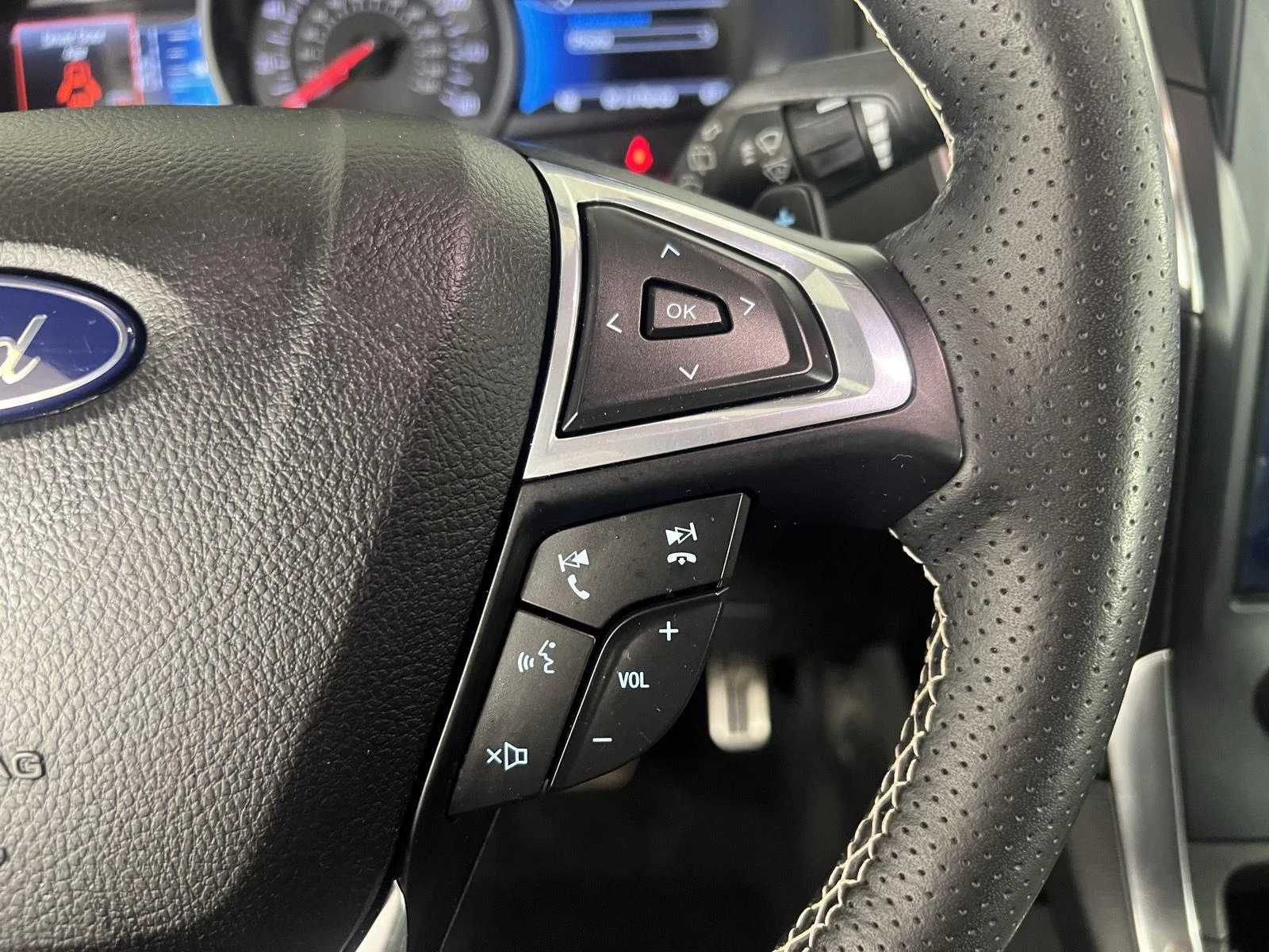 Used 2023 Wh Ford ST image 6
