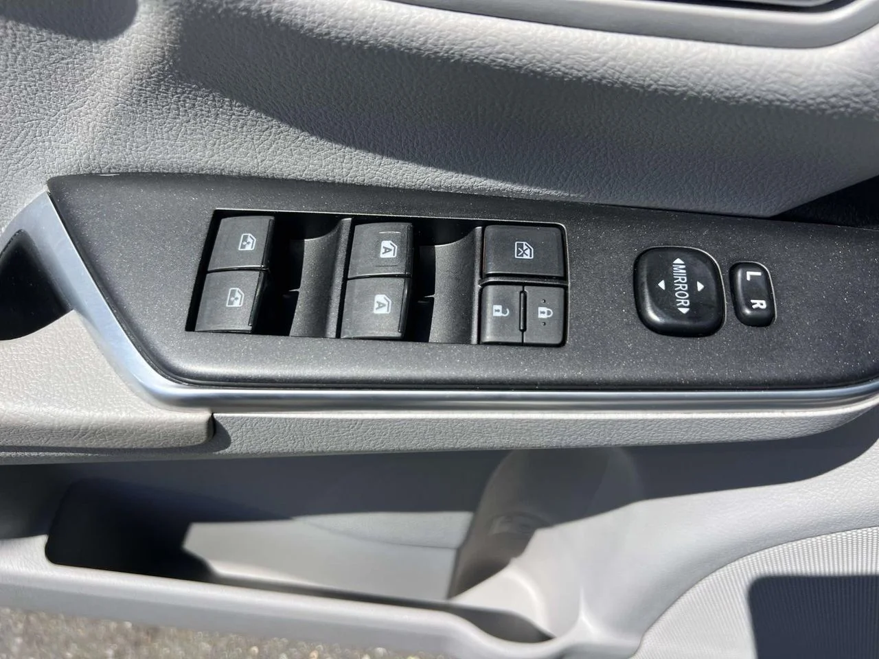 Used 2017 Celestial Silver Metallic Toyota LE image 27