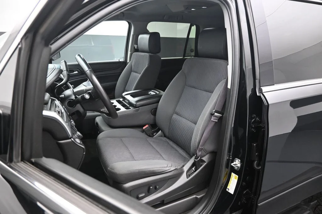 Used 2016 Black Chevrolet LS image 8