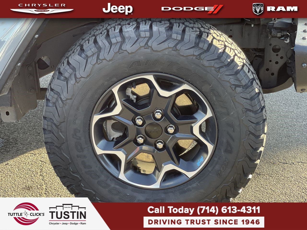 Used 2023 Sting-Gray Clearcoat Jeep Rubicon image 10