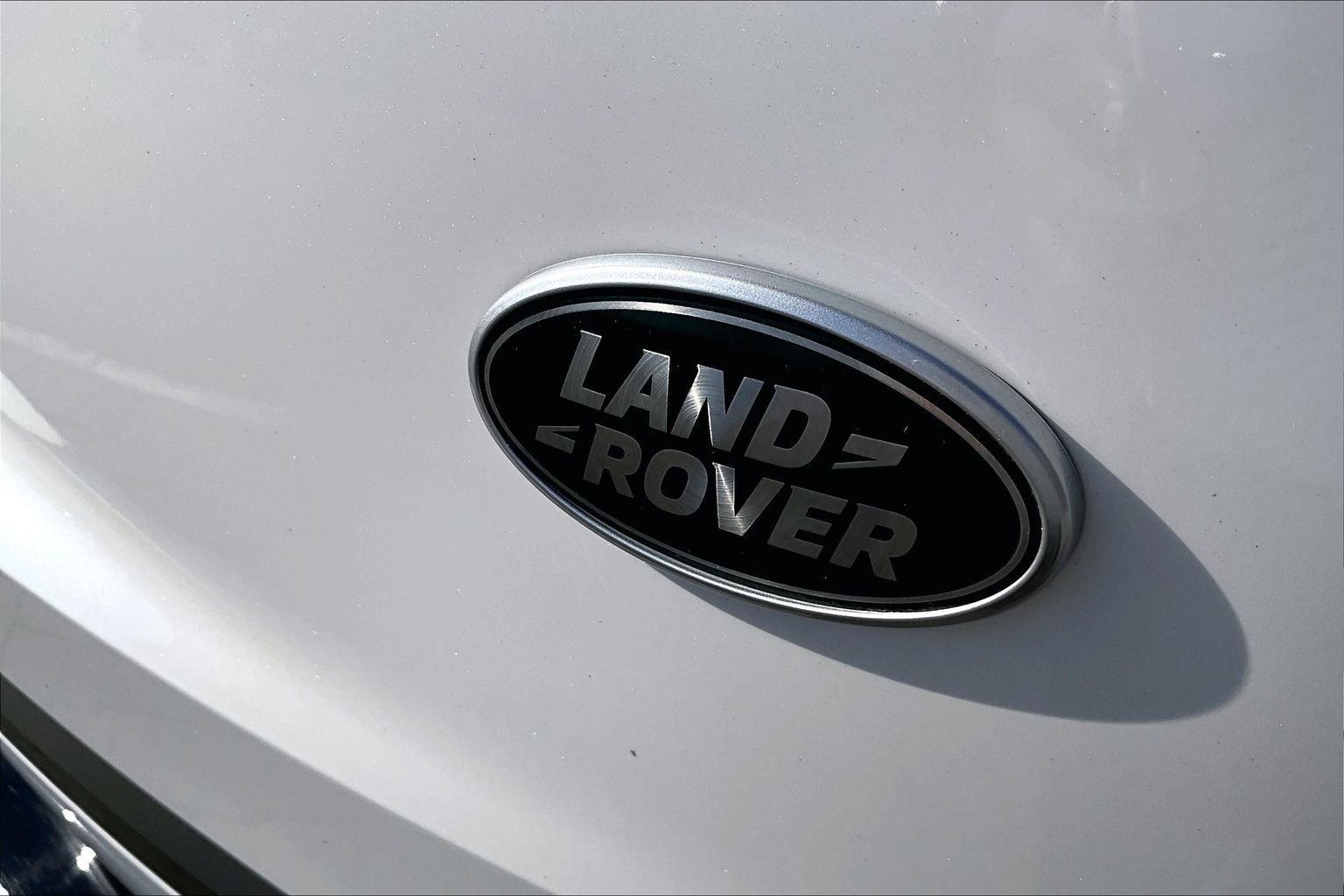 Certified Used 2023 White Land Rover SE image 7