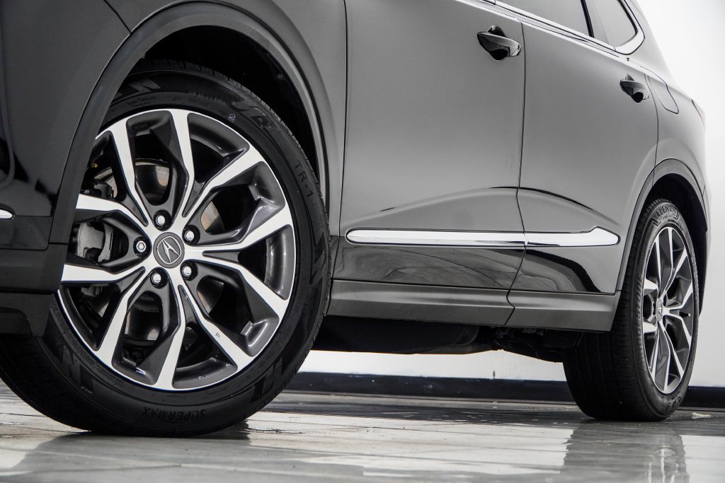 Used 2024 Black Acura Technology image 4