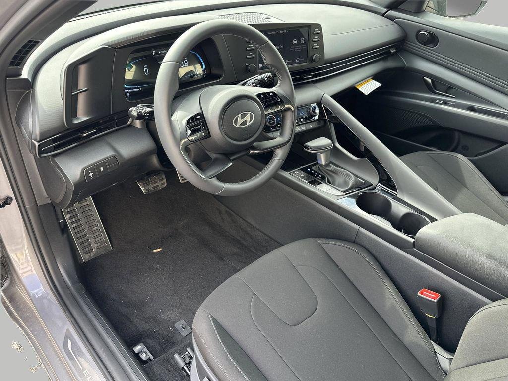 New 2026 Fluid Metal Hyundai SEL Sport Premium image 8