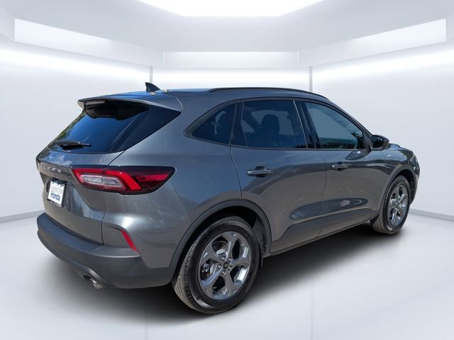 Used 2025 Gray Ford ST-Line image 3
