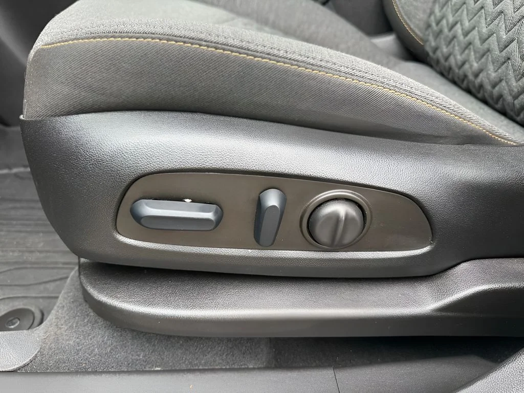 Used 2023 Gray Chevrolet LT image 10