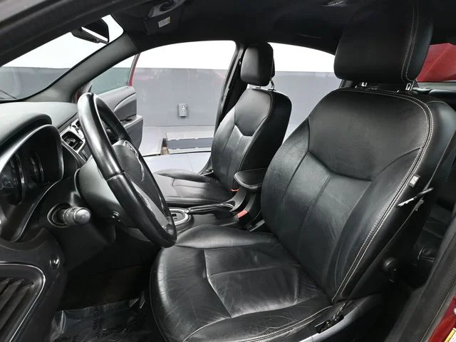 2012 Chrysler 200 Limited - Photo 21