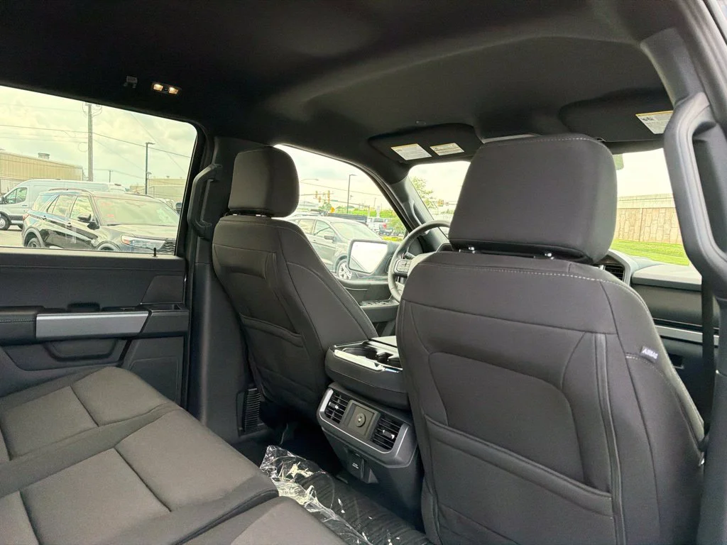 New 2026 Carbonized Gray Metallic Ford XLT image 15