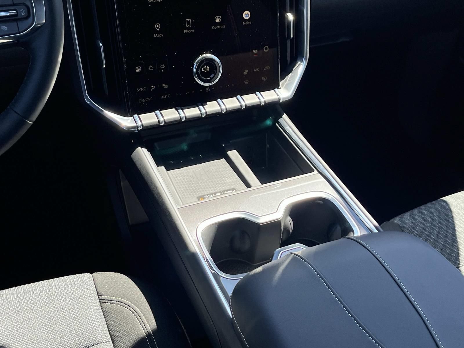 New 2026 Sterling Metallic GMC Elevation image 14