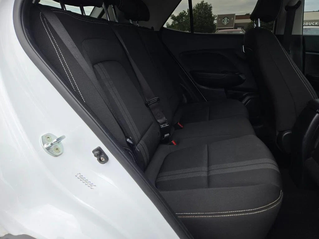 Used 2022 Ceramic White Hyundai SEL image 9