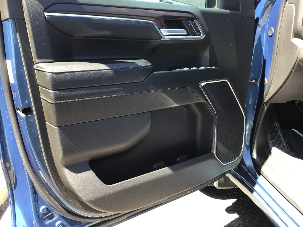 Used 2024 Downpour Metallic GMC SLT image 11