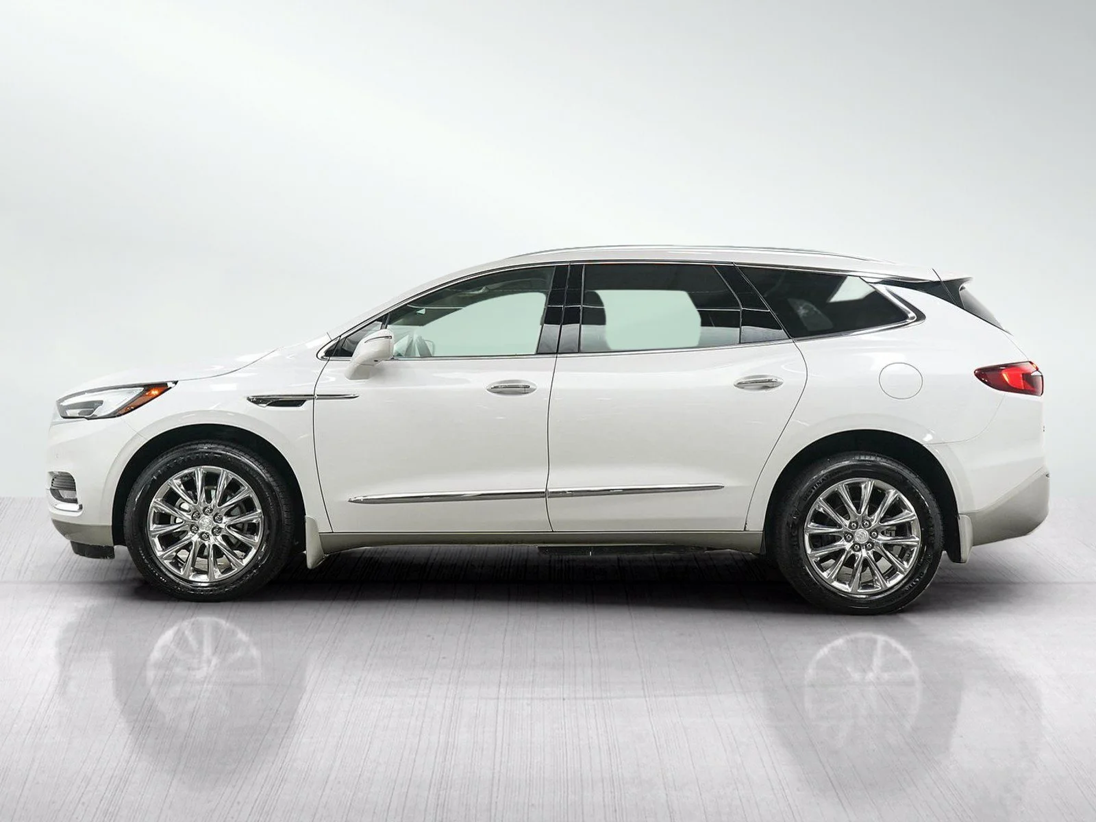 Used 2020 Buick Enclave Premium with VIN 5GAEVBKWXLJ129612 for sale in Burnsville, Minnesota