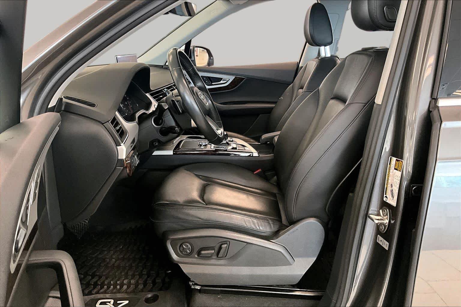 Used 2019 Samurai Gray Metallic Audi Premium image 7