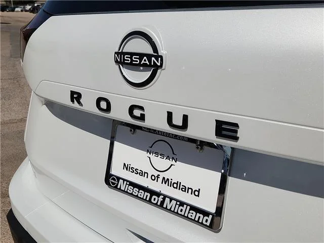 New 2026 QBE Everest WH Nissan Dark Armor Front-Wheel Drive 2026.5 image 6