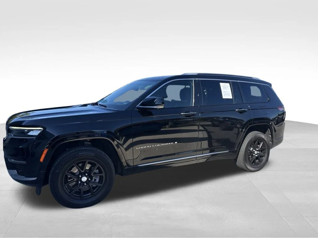Used 2021 Black Jeep Summit image 32
