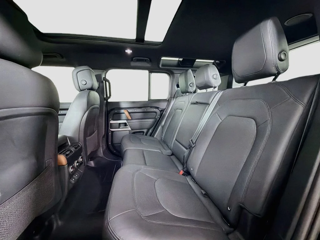 Used 2023 Santorini Black Metallic Land Rover SE image 26