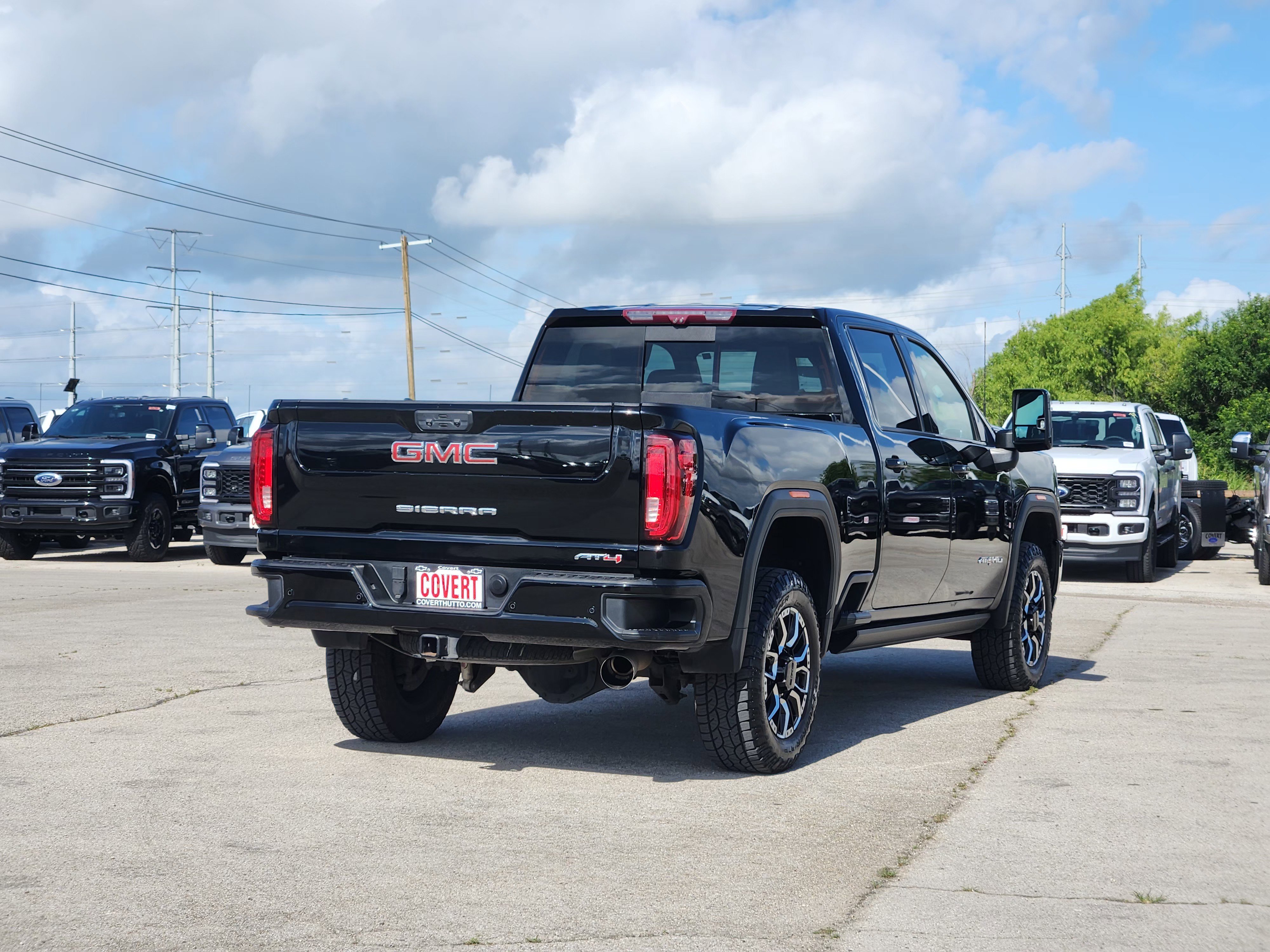 Used 2023 Onyx Black GMC AT4 image 7