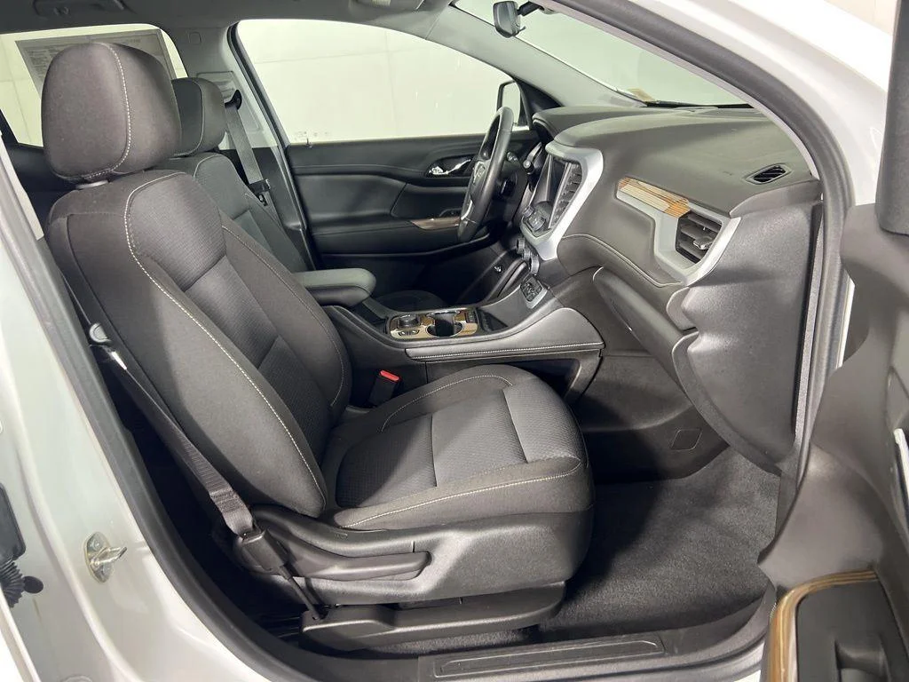 Used 2023 Summit White GMC SLE image 14