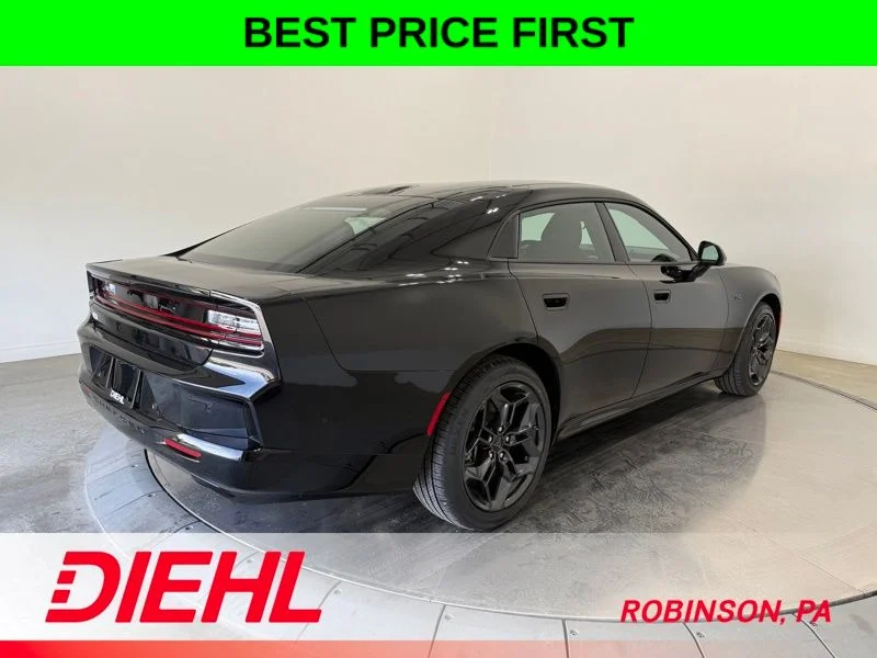 New 2026 Diamond Black Crystal Pearlcoat Dodge R/T image 7