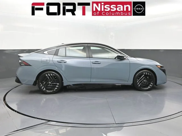 2026 Nissan Sentra SR - Photo 8