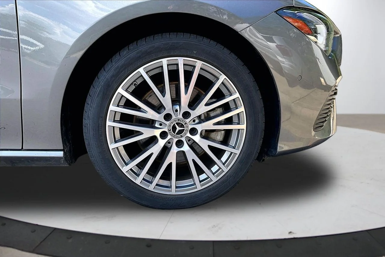 Certified Used 2025 Gray Mercedes-Benz CLA 250 image 33