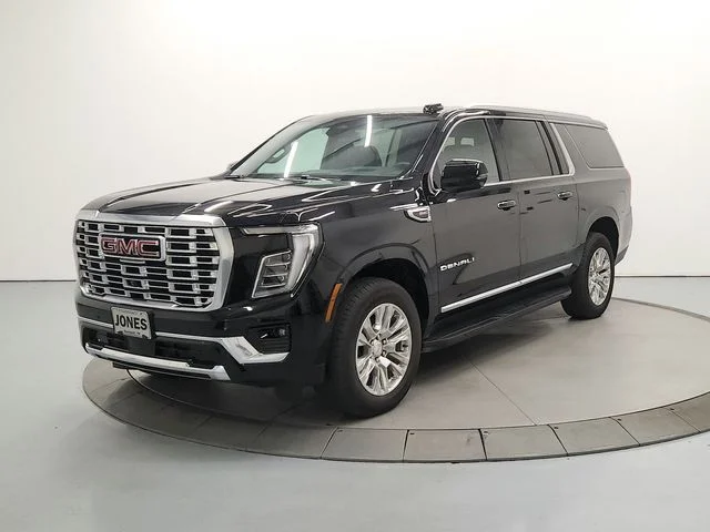 Used 2025 Black GMC Denali image 4