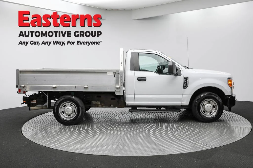 Used 2017 White Ford XL image 4