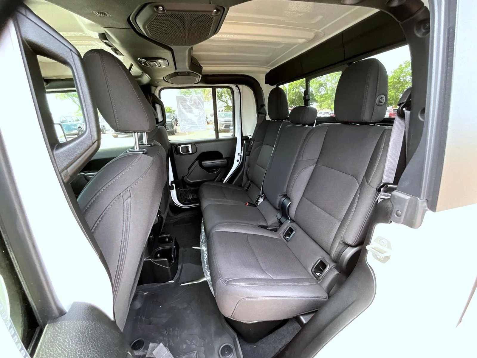 Used 2023 White Jeep Sport S image 20