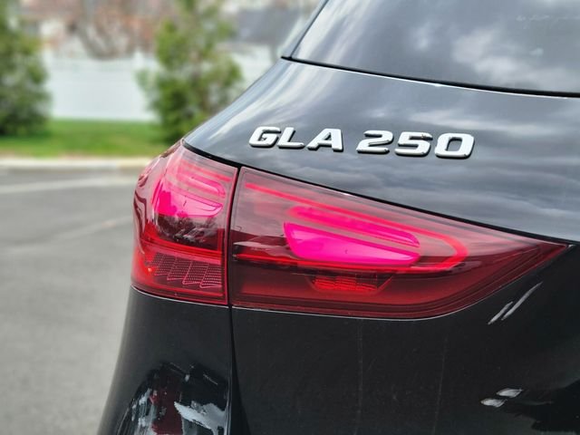 New 2026 Black Mercedes-Benz GLA 250 image 10