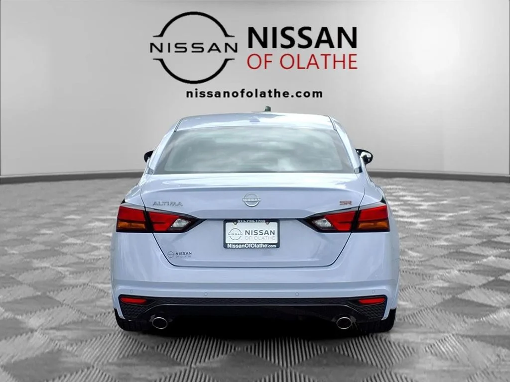 Used 2024 Gray Nissan 2.5 SR image 28