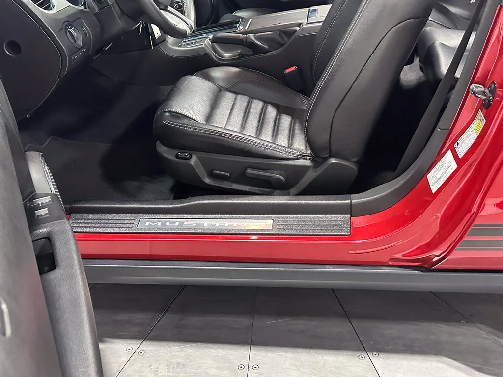 Used 2010 Red Ford V6 image 63