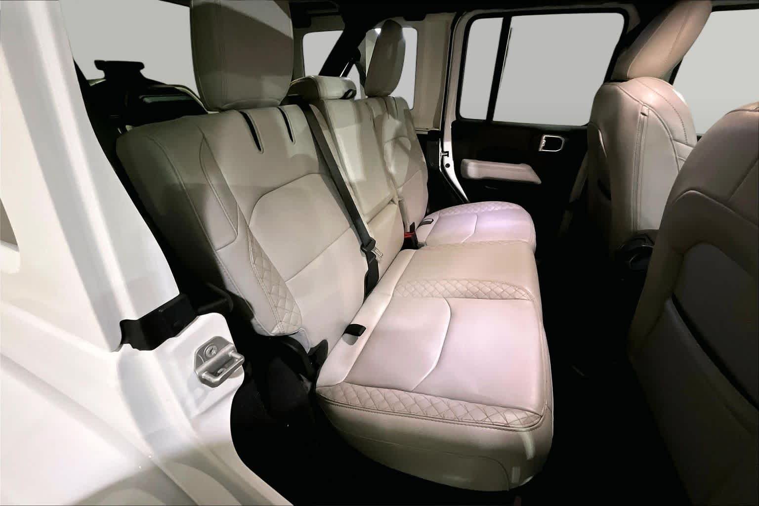 Used 2022 Bright White Clearcoat Jeep Unlimited Sahara High Altitude image 18