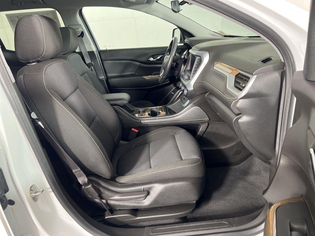 Used 2023 Summit White GMC SLE image 14