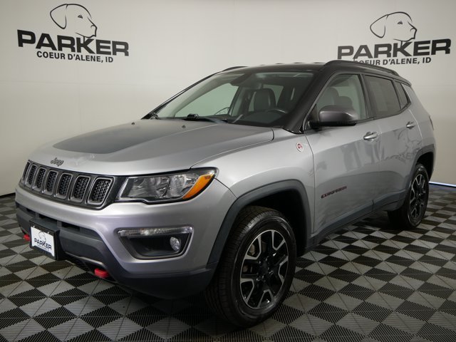 Used 2019 Billet Silver Metallic Clearcoat Jeep Trailhawk image 1