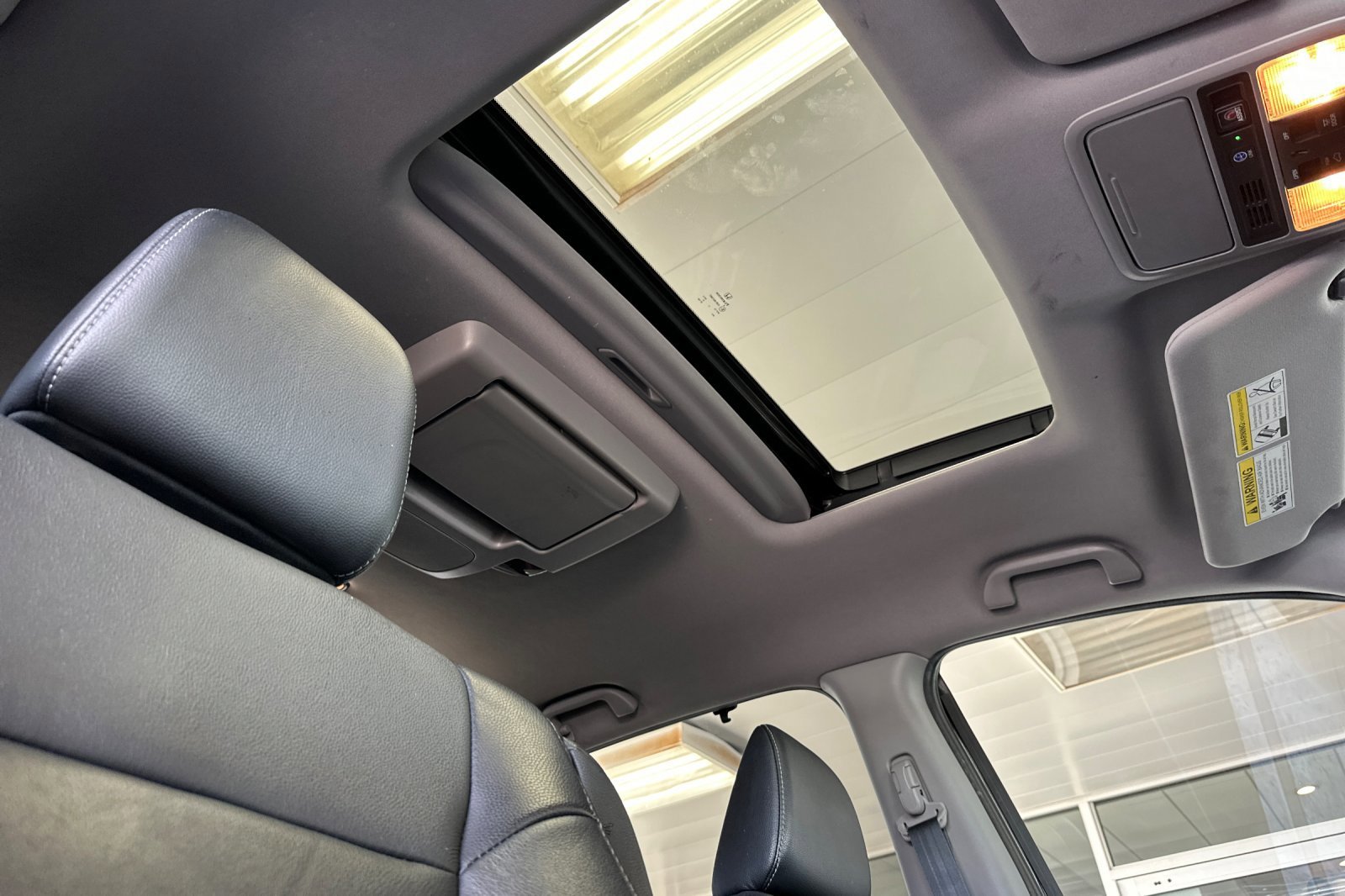 Used 2021 Black Honda Touring 8-Passenger image 19