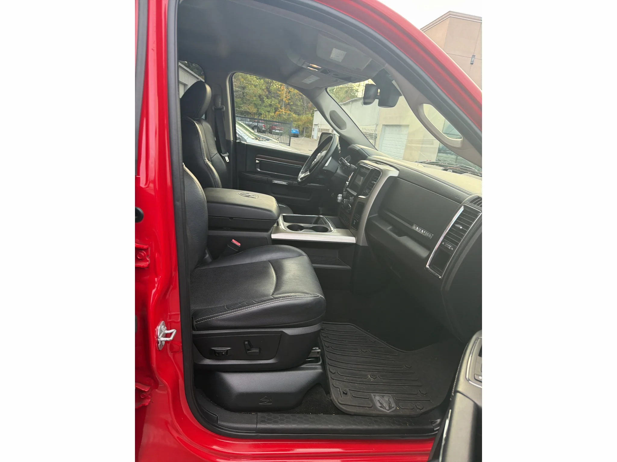 Used 2015 Flame Red Clearcoat Ram Laramie image 10